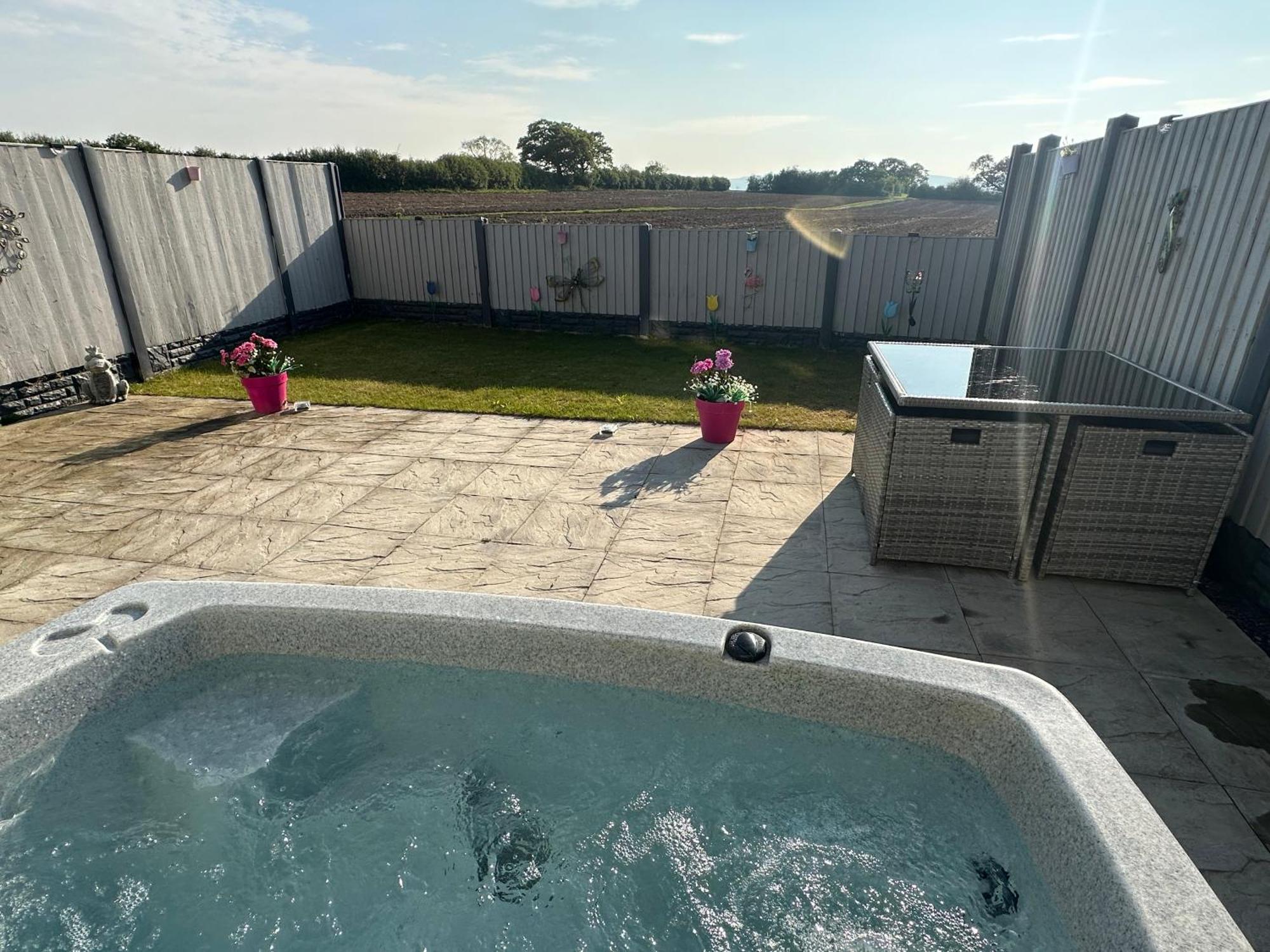 Dwylig Isa Holiday Cottages Rhuddlan Bilik gambar