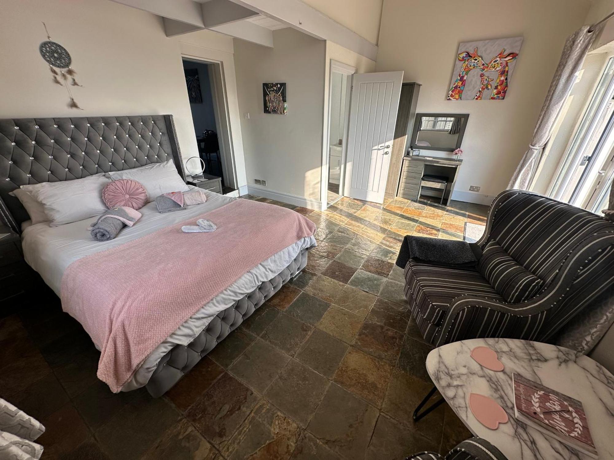 Dwylig Isa Holiday Cottages Rhuddlan Bilik gambar