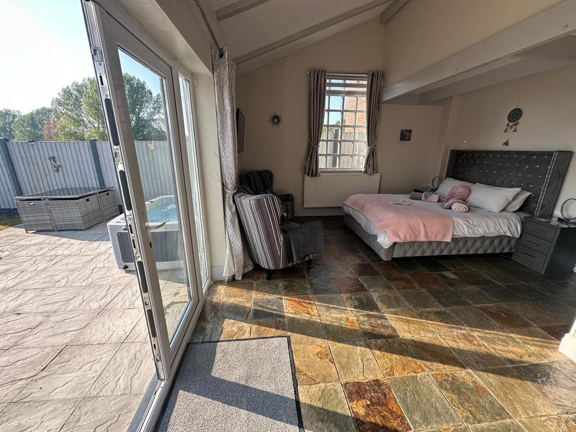 Dwylig Isa Holiday Cottages Rhuddlan Bilik gambar